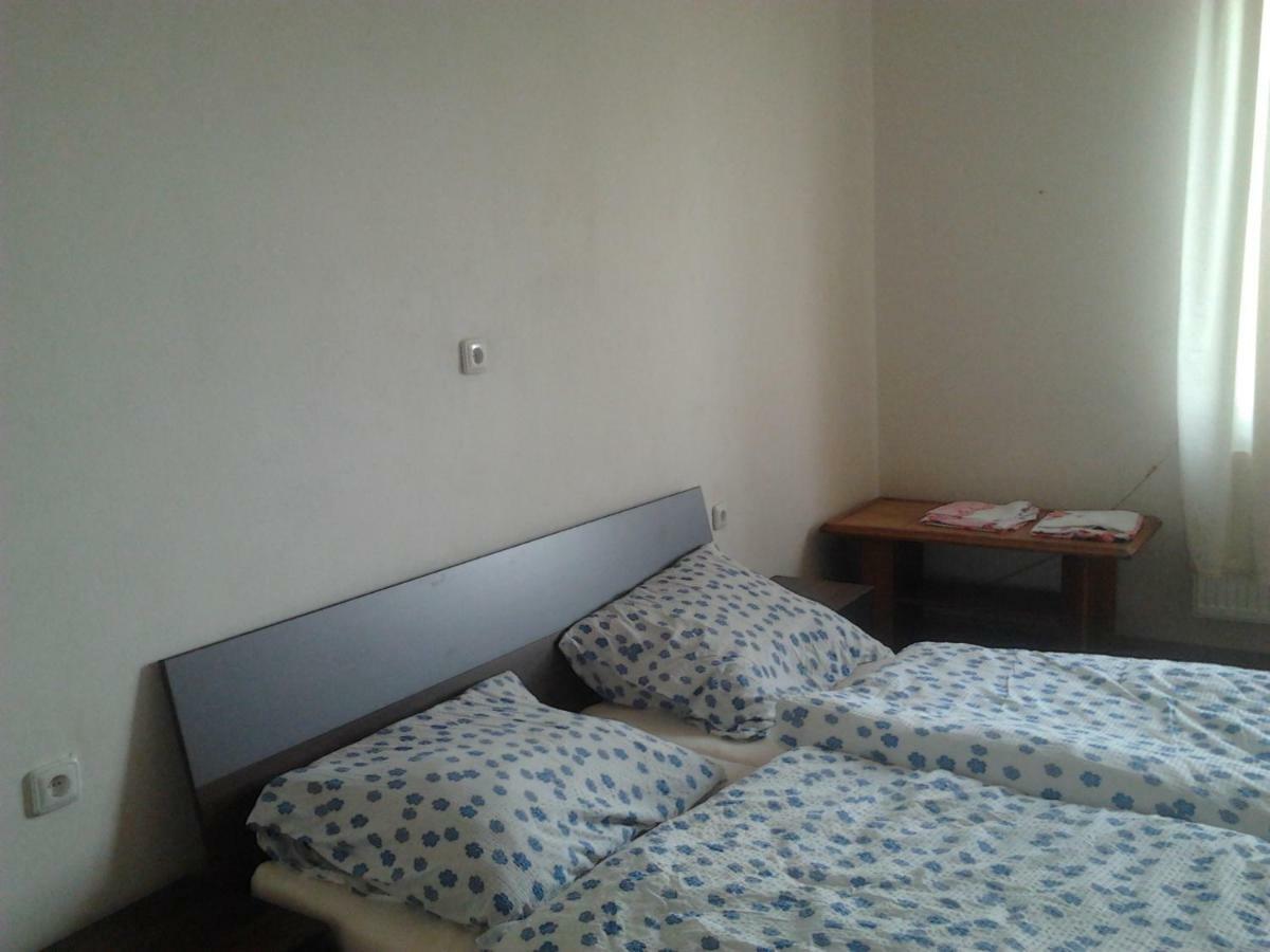 Apartman Ella - Tabor -Cz - U Stadionu Miru 1735 Zewnętrze zdjęcie